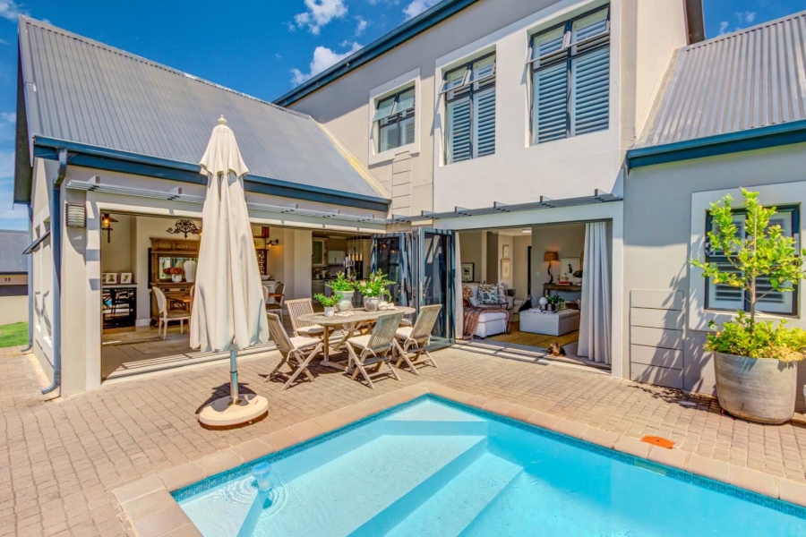 5 Bedroom Property for Sale in Kingswood Golf Estate Western Cape